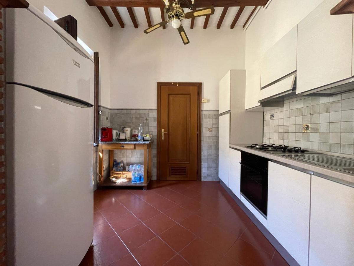 Grande Appartamento In Centro Pontedera Exterior photo